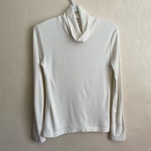 UNIQLO White Fleece Sweater Heattech Turtleneck Long Sleeves